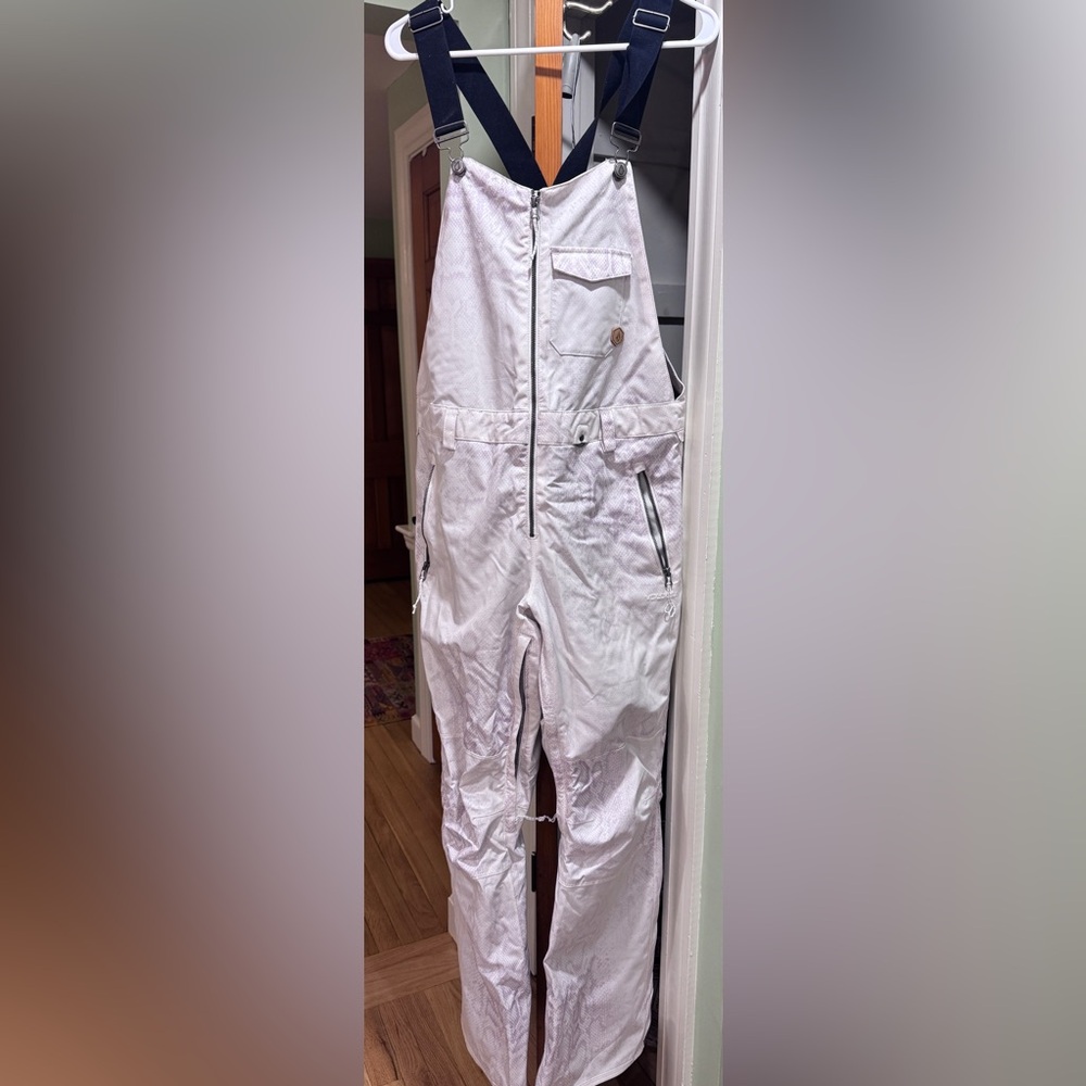 Volcom women’s bib snow pants